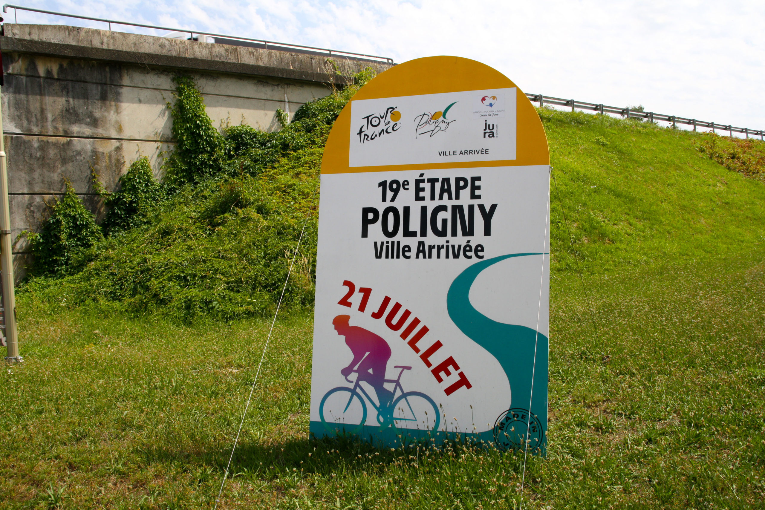 Poligny, décoré pour le Tour de France 2023